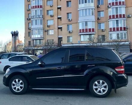 Черный Мерседес М-Класс, объемом двигателя 3.5 л и пробегом 220 тыс. км за 8000 $, фото 4 на Automoto.ua