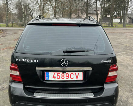 Черный Мерседес М-Класс, объемом двигателя 3 л и пробегом 300 тыс. км за 6599 $, фото 8 на Automoto.ua