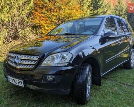 Мерседес М-Класс 2006 в Воловце на Automoto.ua Черный Мерседес М-Класс, объемом двигателя 3.5 л и пробегом 195 тыс. км за 11500 $, фото 1 на Automoto.ua