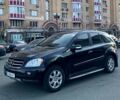 Черный Мерседес М-Класс, объемом двигателя 3.5 л и пробегом 220 тыс. км за 8000 $, фото 5 на Automoto.ua