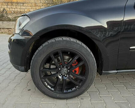 Черный Мерседес М-Класс, объемом двигателя 2.99 л и пробегом 293 тыс. км за 11000 $, фото 10 на Automoto.ua