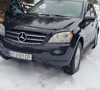 Мерседес М-Класс 2006 в Буковеле на Automoto.ua Черный Мерседес М-Класс, объемом двигателя 3 л и пробегом 290 тыс. км за 11500 $, фото 16 на Automoto.ua