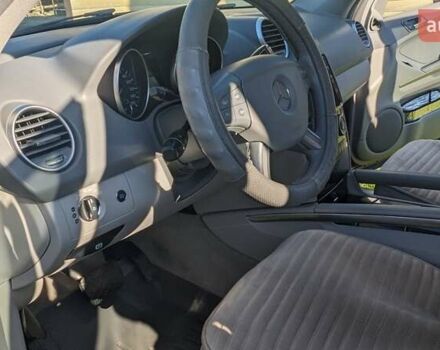 Мерседес М-Класс 2006 в Воловце на Automoto.ua Черный Мерседес М-Класс, объемом двигателя 3.5 л и пробегом 195 тыс. км за 11500 $, фото 32 на Automoto.ua