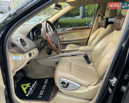 Черный Мерседес М-Класс, объемом двигателя 3.5 л и пробегом 282 тыс. км за 8777 $, фото 11 на Automoto.ua