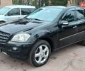 Чорний Мерседес М-Клас, об'ємом двигуна 3 л та пробігом 350 тис. км за 10500 $, фото 1 на Automoto.ua