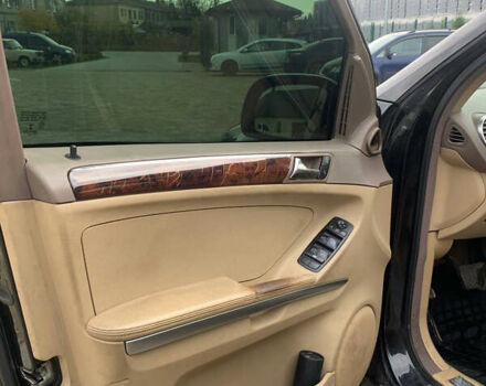 Чорний Мерседес М-Клас, об'ємом двигуна 2.99 л та пробігом 367 тис. км за 10000 $, фото 8 на Automoto.ua