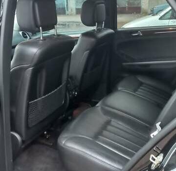 Чорний Мерседес М-Клас, об'ємом двигуна 3 л та пробігом 350 тис. км за 10500 $, фото 5 на Automoto.ua