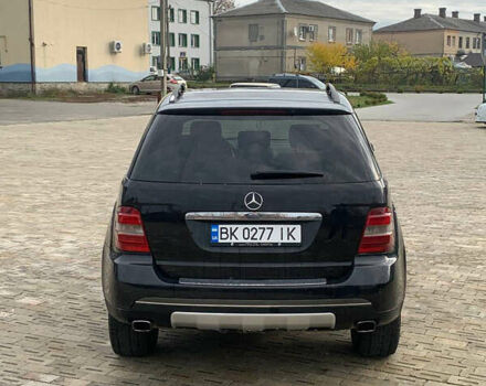Чорний Мерседес М-Клас, об'ємом двигуна 2.99 л та пробігом 367 тис. км за 10000 $, фото 5 на Automoto.ua