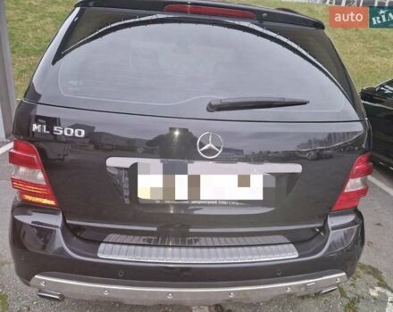 Чорний Мерседес М-Клас, об'ємом двигуна 4.97 л та пробігом 187 тис. км за 10000 $, фото 5 на Automoto.ua
