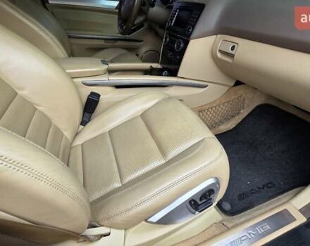 Чорний Мерседес М-Клас, об'ємом двигуна 6.2 л та пробігом 286 тис. км за 10599 $, фото 31 на Automoto.ua