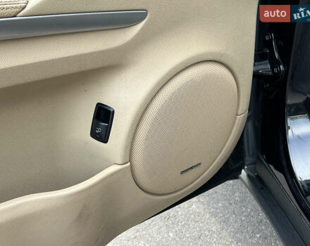 Черный Мерседес М-Класс, объемом двигателя 3.5 л и пробегом 282 тыс. км за 8777 $, фото 7 на Automoto.ua