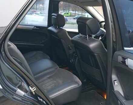 Черный Мерседес М-Класс, объемом двигателя 3.5 л и пробегом 176 тыс. км за 9000 $, фото 23 на Automoto.ua