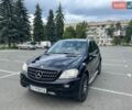 Чорний Мерседес М-Клас, об'ємом двигуна 3 л та пробігом 330 тис. км за 10500 $, фото 1 на Automoto.ua