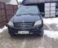Черный Мерседес М-Класс, объемом двигателя 3.5 л и пробегом 230 тыс. км за 12000 $, фото 1 на Automoto.ua