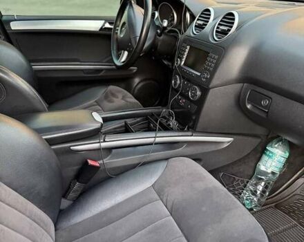 Черный Мерседес М-Класс, объемом двигателя 3.5 л и пробегом 293 тыс. км за 8300 $, фото 2 на Automoto.ua