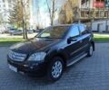 Чорний Мерседес М-Клас, об'ємом двигуна 3.5 л та пробігом 318 тис. км за 8200 $, фото 1 на Automoto.ua