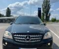 Черный Мерседес М-Класс, объемом двигателя 3.5 л и пробегом 233 тыс. км за 9300 $, фото 1 на Automoto.ua