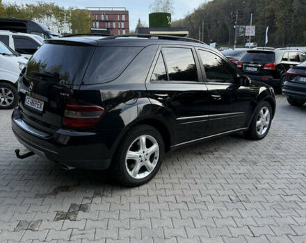 Черный Мерседес М-Класс, объемом двигателя 2.99 л и пробегом 385 тыс. км за 10500 $, фото 4 на Automoto.ua