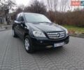 Чорний Мерседес М-Клас, об'ємом двигуна 3 л та пробігом 298 тис. км за 11000 $, фото 1 на Automoto.ua