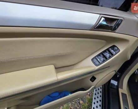 Чорний Мерседес М-Клас, об'ємом двигуна 6.2 л та пробігом 286 тис. км за 10599 $, фото 23 на Automoto.ua