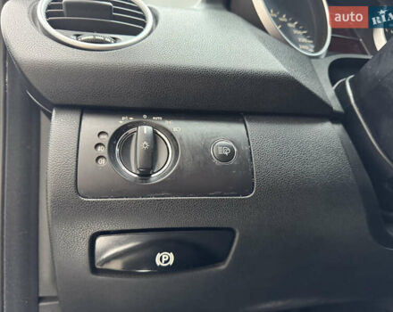 Черный Мерседес М-Класс, объемом двигателя 3 л и пробегом 386 тыс. км за 10999 $, фото 23 на Automoto.ua