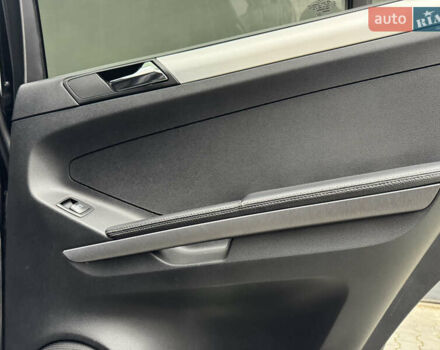 Черный Мерседес М-Класс, объемом двигателя 3 л и пробегом 386 тыс. км за 10999 $, фото 34 на Automoto.ua