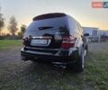Черный Мерседес М-Класс, объемом двигателя 6.21 л и пробегом 286 тыс. км за 10899 $, фото 12 на Automoto.ua