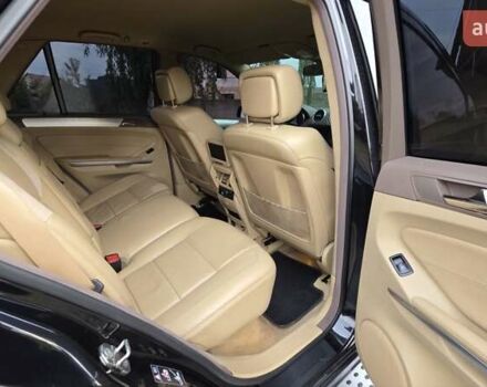 Чорний Мерседес М-Клас, об'ємом двигуна 6.2 л та пробігом 286 тис. км за 10599 $, фото 29 на Automoto.ua