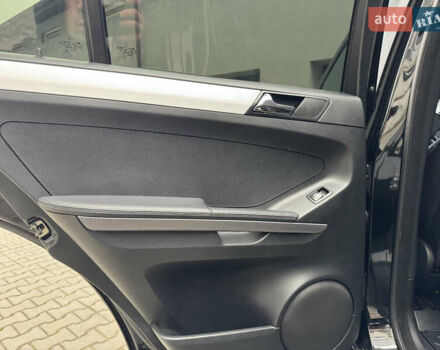 Черный Мерседес М-Класс, объемом двигателя 3 л и пробегом 386 тыс. км за 10999 $, фото 39 на Automoto.ua