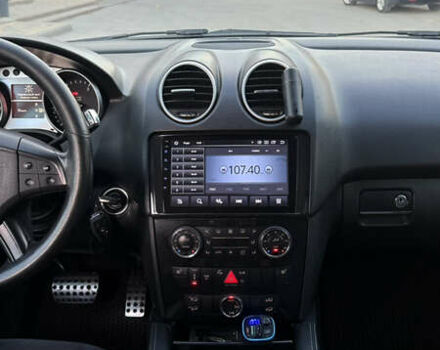 Черный Мерседес М-Класс, объемом двигателя 2.99 л и пробегом 293 тыс. км за 11000 $, фото 13 на Automoto.ua