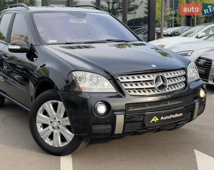 Черный Мерседес М-Класс, объемом двигателя 3.5 л и пробегом 282 тыс. км за 8777 $, фото 2 на Automoto.ua