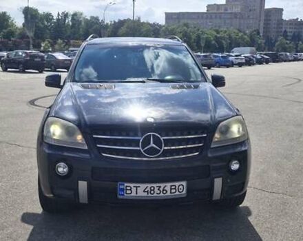 Черный Мерседес М-Класс, объемом двигателя 3.5 л и пробегом 275 тыс. км за 10000 $, фото 24 на Automoto.ua