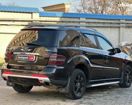 Черный Мерседес М-Класс, объемом двигателя 3.5 л и пробегом 214 тыс. км за 10940 $, фото 3 на Automoto.ua