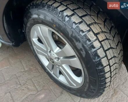 Черный Мерседес М-Класс, объемом двигателя 3 л и пробегом 366 тыс. км за 10500 $, фото 7 на Automoto.ua