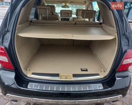 Черный Мерседес М-Класс, объемом двигателя 3 л и пробегом 366 тыс. км за 10500 $, фото 42 на Automoto.ua