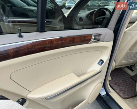 Черный Мерседес М-Класс, объемом двигателя 3.5 л и пробегом 282 тыс. км за 8777 $, фото 14 на Automoto.ua