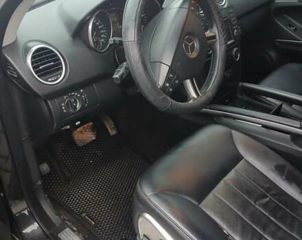 Черный Мерседес М-Класс, объемом двигателя 3 л и пробегом 350 тыс. км за 11400 $, фото 19 на Automoto.ua