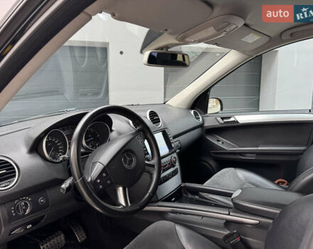 Черный Мерседес М-Класс, объемом двигателя 3 л и пробегом 386 тыс. км за 10999 $, фото 21 на Automoto.ua