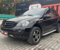 Чорний Мерседес М-Клас, об'ємом двигуна 3.5 л та пробігом 73 тис. км за 14500 $, фото 1 на Automoto.ua