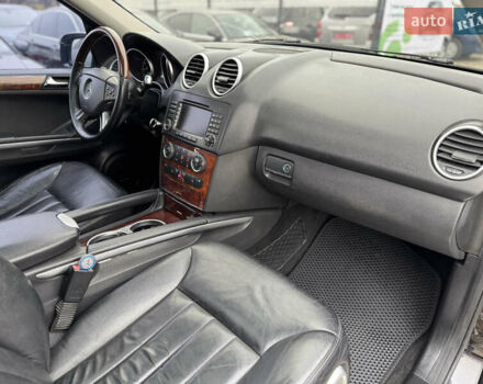 Черный Мерседес М-Класс, объемом двигателя 2.99 л и пробегом 327 тыс. км за 11300 $, фото 28 на Automoto.ua