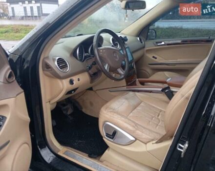 Черный Мерседес М-Класс, объемом двигателя 2.99 л и пробегом 281 тыс. км за 11000 $, фото 5 на Automoto.ua