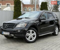 Черный Мерседес М-Класс, объемом двигателя 3.5 л и пробегом 240 тыс. км за 6900 $, фото 1 на Automoto.ua