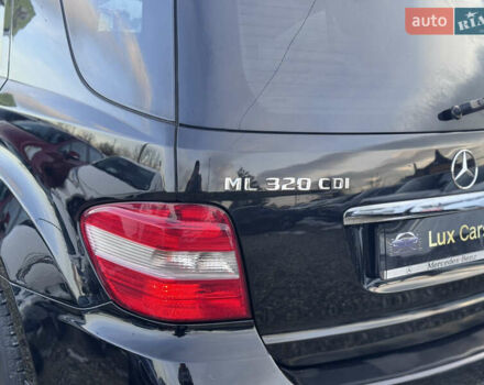 Чорний Мерседес М-Клас, об'ємом двигуна 2.99 л та пробігом 378 тис. км за 9999 $, фото 8 на Automoto.ua