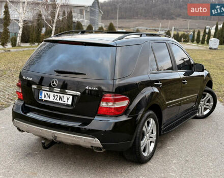 Черный Мерседес М-Класс, объемом двигателя 3 л и пробегом 275 тыс. км за 7900 $, фото 25 на Automoto.ua