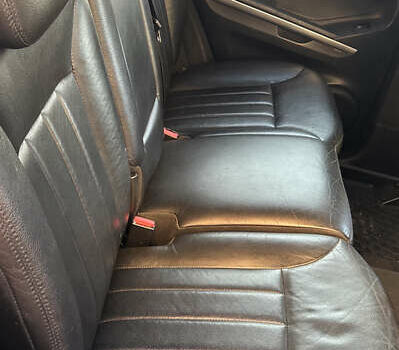 Черный Мерседес М-Класс, объемом двигателя 4.97 л и пробегом 277 тыс. км за 9500 $, фото 5 на Automoto.ua