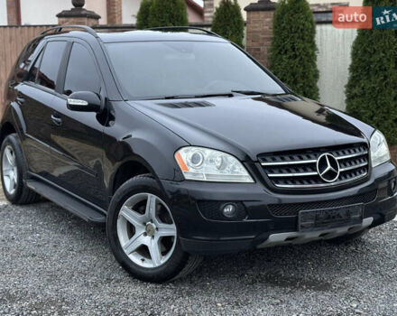 Черный Мерседес М-Класс, объемом двигателя 3.5 л и пробегом 236 тыс. км за 7700 $, фото 19 на Automoto.ua