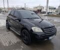 Чорний Мерседес М-Клас, об'ємом двигуна 3.5 л та пробігом 282 тис. км за 10000 $, фото 1 на Automoto.ua