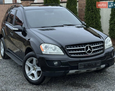 Черный Мерседес М-Класс, объемом двигателя 3.5 л и пробегом 236 тыс. км за 7700 $, фото 21 на Automoto.ua