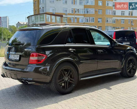 Чорний Мерседес М-Клас, об'ємом двигуна 6.3 л та пробігом 220 тис. км за 10700 $, фото 4 на Automoto.ua