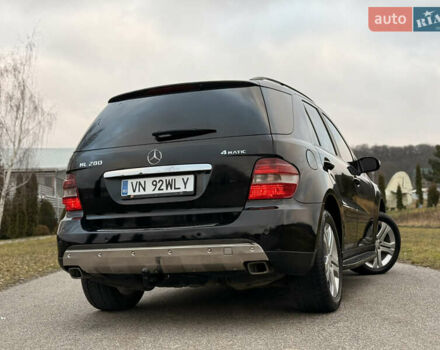 Черный Мерседес М-Класс, объемом двигателя 3 л и пробегом 275 тыс. км за 7900 $, фото 23 на Automoto.ua